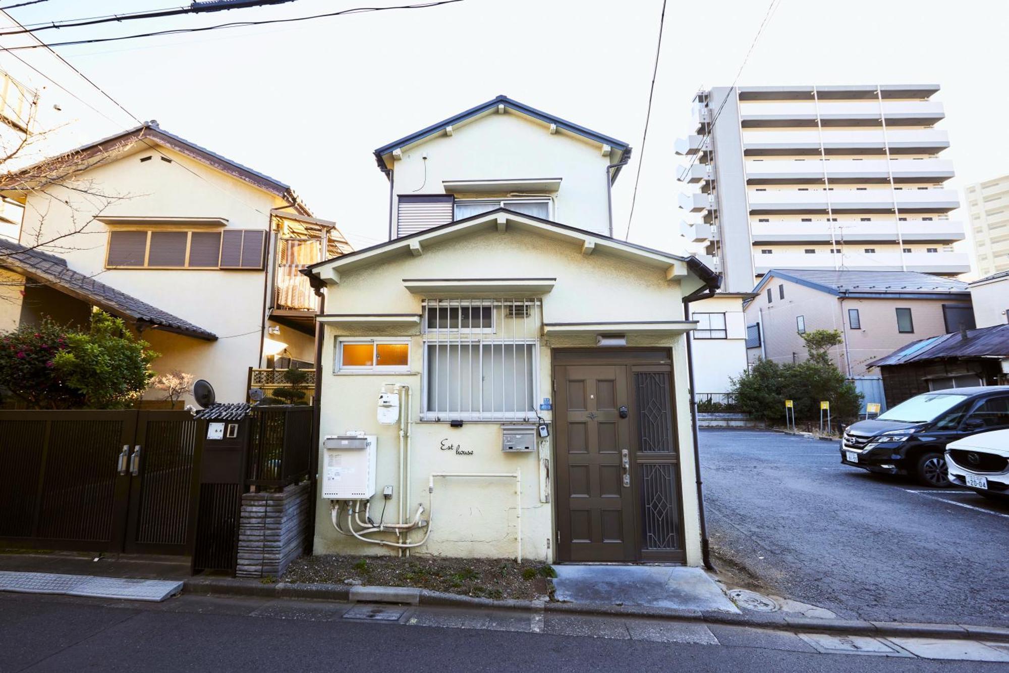 Apartment Est House Kameari Tokyo